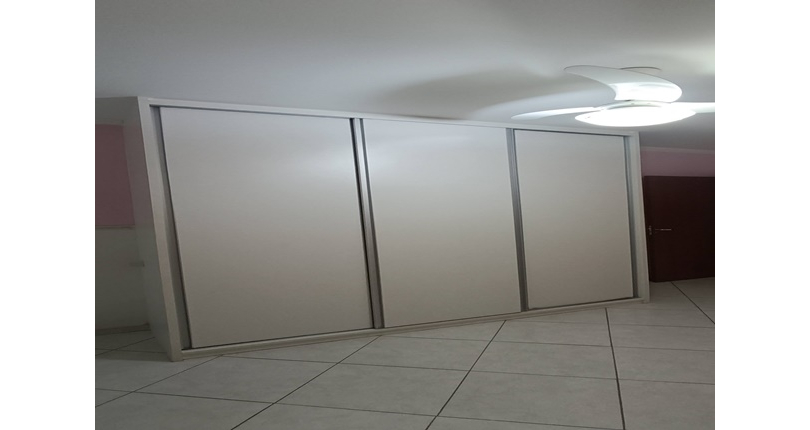  Sobrado à venda no Bairro da Vila Piauí na Rua Jacques Pilon