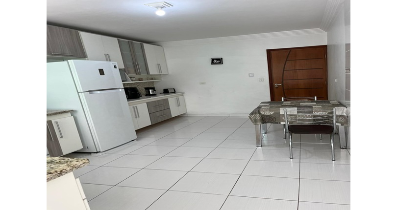  Sobrado à venda no Bairro da Vila Piauí na Rua Jacques Pilon