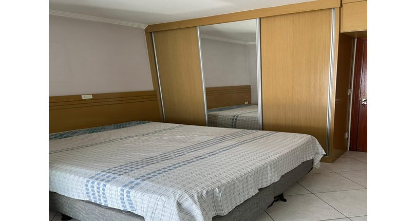  Sobrado à venda no Bairro da Vila Piauí na Rua Jacques Pilon