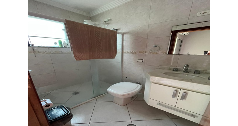  Sobrado à venda no Bairro da Vila Piauí na Rua Jacques Pilon