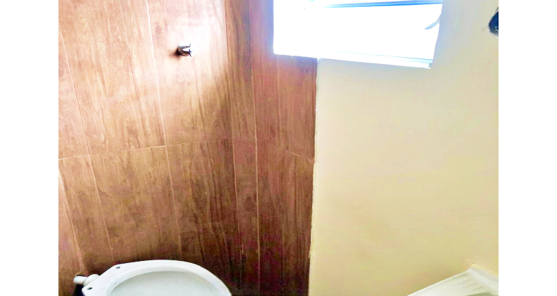 Casa assobradada à venda no Bairro do Jardim Cidade Pirituba na Rua Cracas