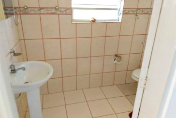 Casa assobradada à venda no Bairro do Jardim Santa Mônica 