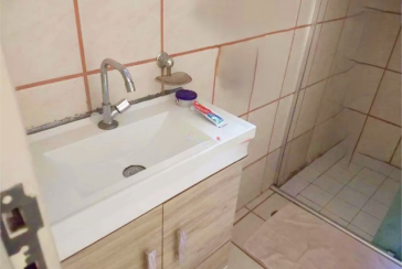 Casa assobradada à venda no Bairro do Jardim Santa Mônica 