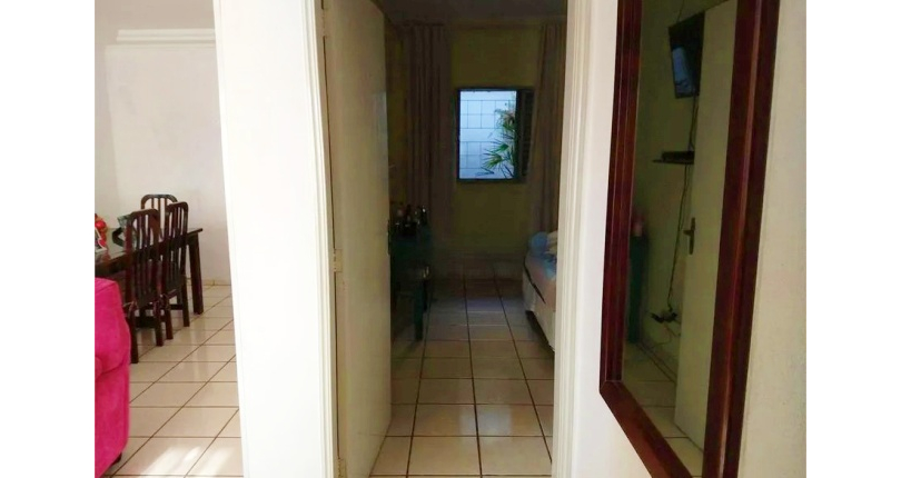 Casa assobradada à venda no Bairro do Jardim Santa Mônica 