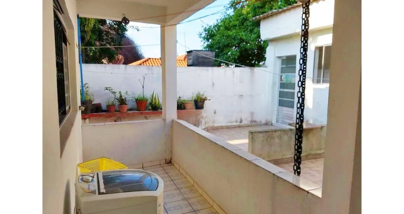 Casa assobradada à venda no Bairro do Jardim Santa Mônica 