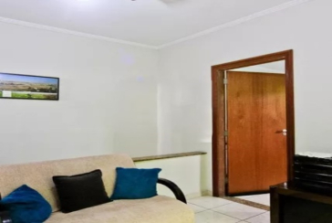 Belo Sobrado à venda no Bairro do Jardim Santo Elias na Rua Benedito da Fonseca Rondon,