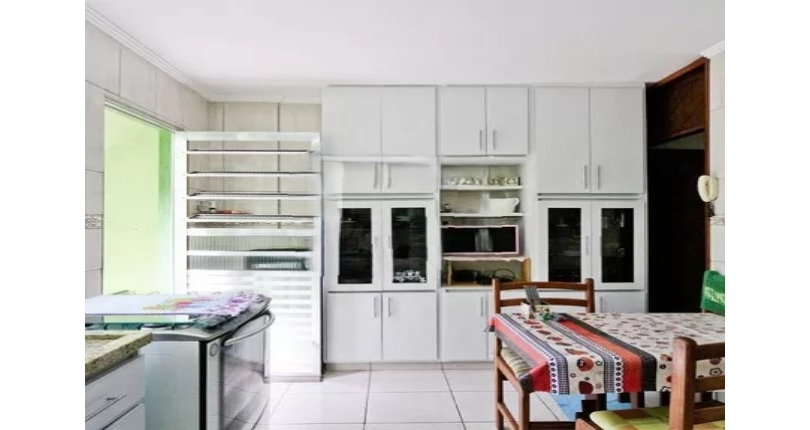 Belo Sobrado à venda no Bairro do Jardim Santo Elias na Rua Benedito da Fonseca Rondon,