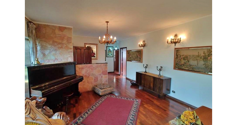  Casa térrea à venda no Bairro do Parque São Domingos na Rua Doutor Odon Carlos de Figueiredo Ferraz