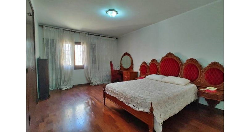  Casa térrea à venda no Bairro do Parque São Domingos na Rua Doutor Odon Carlos de Figueiredo Ferraz