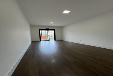 Sobrado à venda no Bairro do Parque São Domingos na Rua Homero Sales, 