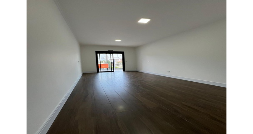 Sobrado à venda no Bairro do Parque São Domingos na Rua Homero Sales, 