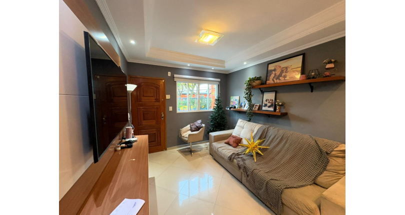 Belo Sobrado à venda no Bairro do Parque Anhangüera (São Domingos) na Rua Miguel Pereira Landim