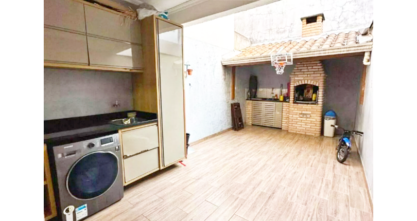 Belo Sobrado à venda no Bairro do Parque Anhangüera (São Domingos) na Rua Miguel Pereira Landim