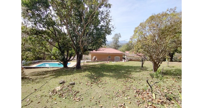 Linda Chácara em Atibaia