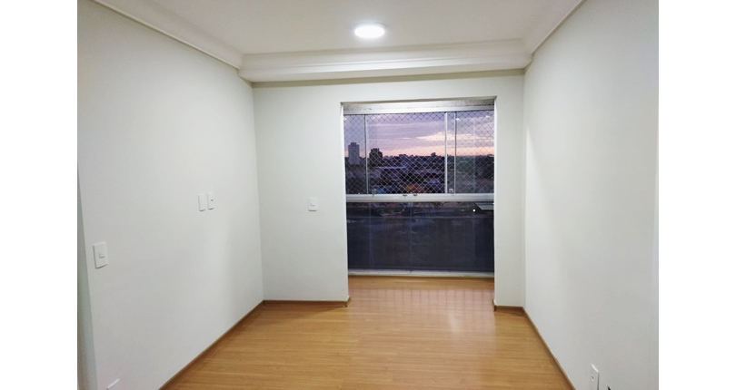  Apartamento à venda no Bairro do Parque Maria Domitila na Rua Willis Roberto Banks 525
