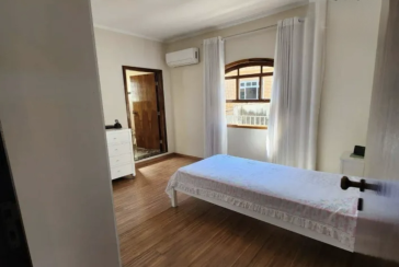 Linda Casa Térrea à venda no Bairro do Jardim Libano na Rua Francisco Savério Orlandi, 