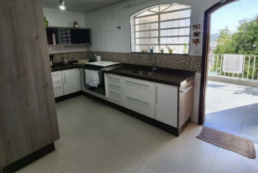 Linda Casa Térrea à venda no Bairro do Jardim Libano na Rua Francisco Savério Orlandi, 