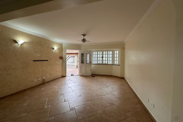 Casa Térrea à venda no Bairro do Parque São Domingos na Rua José Amaro Peçanha