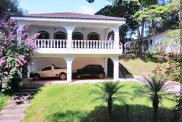  Casa à venda em Osasco no Bairro do Três Montanhas na Rua Serra do Acaraí,