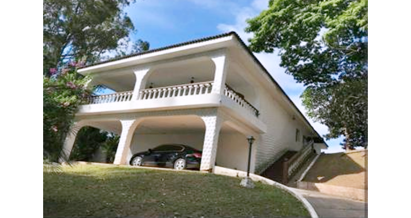  Casa à venda em Osasco no Bairro do Três Montanhas na Rua Serra do Acaraí,