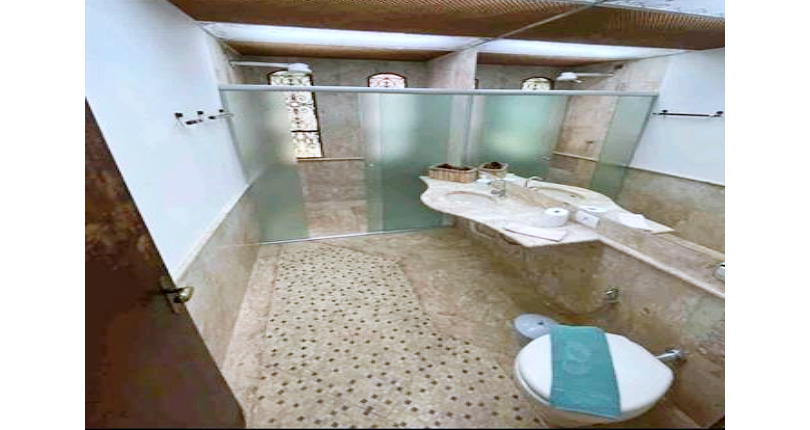  Casa à venda em Osasco no Bairro do Três Montanhas na Rua Serra do Acaraí,