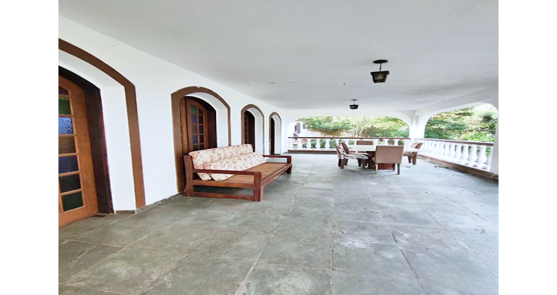  Casa à venda em Osasco no Bairro do Três Montanhas na Rua Serra do Acaraí,