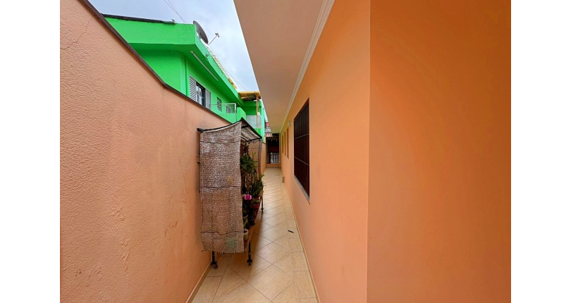 Casa Térrea à venda no Parque São Domingos na Rua João Veloso de Oliveira