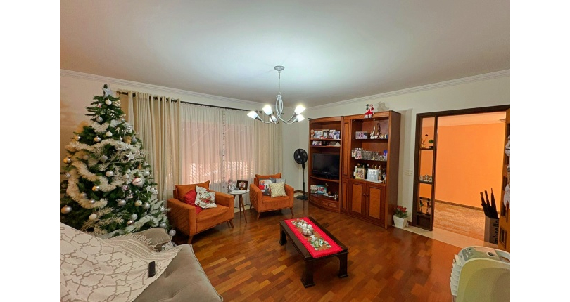 Casa Térrea à venda no Parque São Domingos na Rua João Veloso de Oliveira