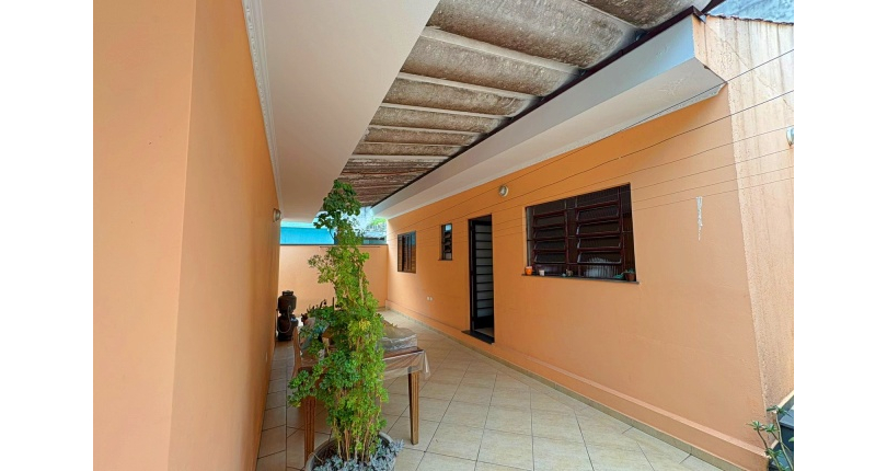 Casa Térrea à venda no Parque São Domingos na Rua João Veloso de Oliveira