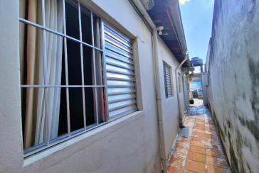 Casa à venda no Bairro do Jardim Santa Mônica na Avenida Santa Mônica