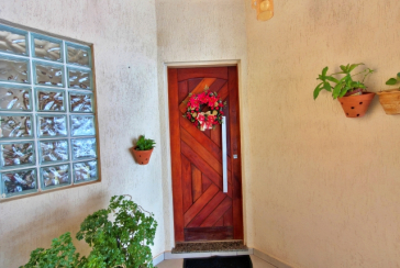 Lindo Sobrado à venda em Cajamar no Bairro do Polvilho no Portal dos Ipês na Rua dos Antúrios,