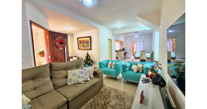 Lindo Sobrado à venda em Cajamar no Bairro do Polvilho no Portal dos Ipês na Rua dos Antúrios,