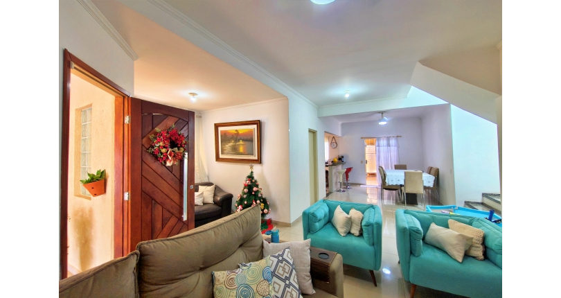 Lindo Sobrado à venda em Cajamar no Bairro do Polvilho no Portal dos Ipês na Rua dos Antúrios,