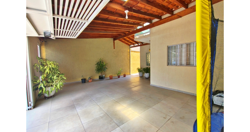 Lindo Sobrado à venda em Cajamar no Bairro do Polvilho no Portal dos Ipês na Rua dos Antúrios,