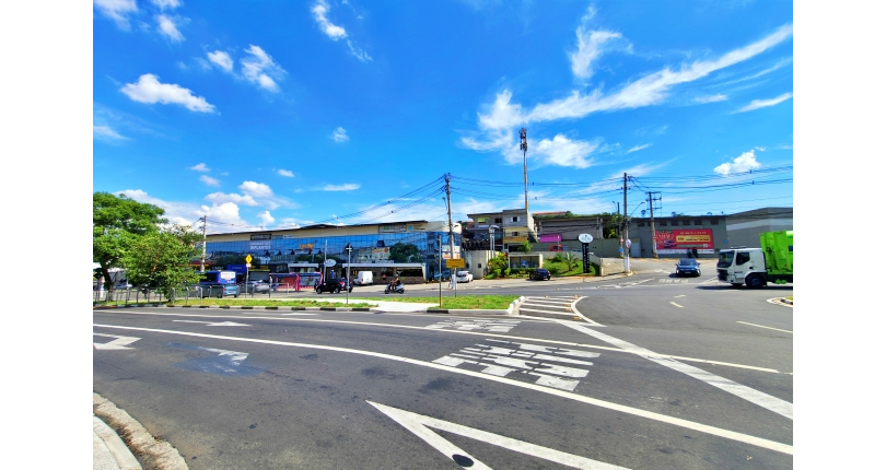 Lindo Sobrado à venda em Cajamar no Bairro do Polvilho no Portal dos Ipês na Rua dos Antúrios,