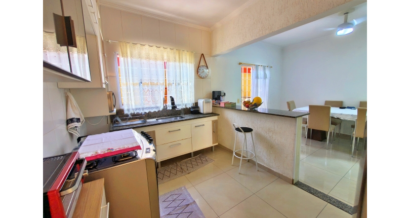 Lindo Sobrado à venda em Cajamar no Bairro do Polvilho no Portal dos Ipês na Rua dos Antúrios,