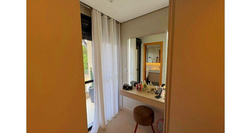 Sobrado à venda no Bairro do Parque São Domingos na Rua Abrahan Lincoln