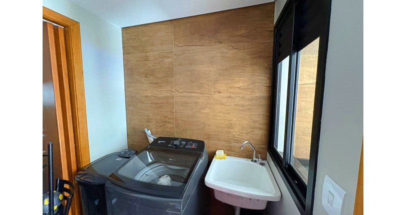 Sobrado à venda no Bairro do Parque São Domingos na Rua Abrahan Lincoln