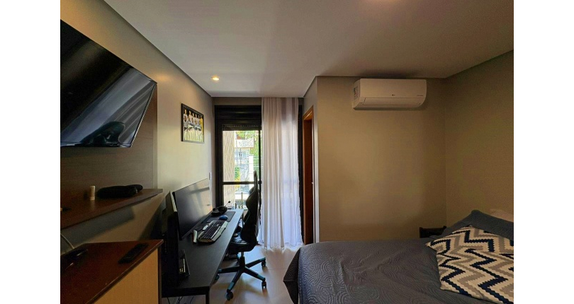 Sobrado à venda no Bairro do Parque São Domingos na Rua Abrahan Lincoln