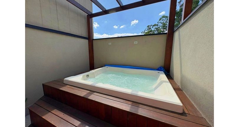 Sobrado à venda no Bairro do Parque São Domingos na Rua Abrahan Lincoln