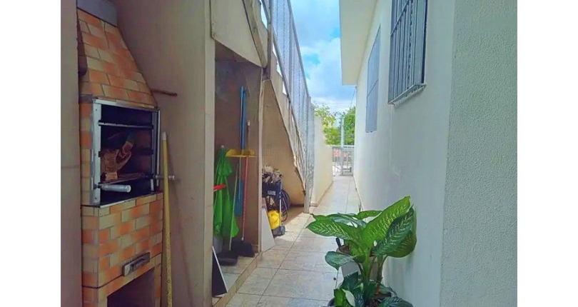 Casa assobradada à venda no Bairro da Vila Guedes na Rua Manoel Rodrigues da Costa