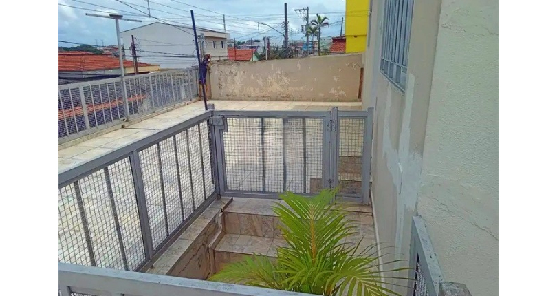 Casa assobradada à venda no Bairro da Vila Guedes na Rua Manoel Rodrigues da Costa