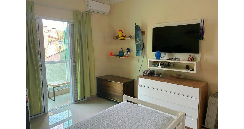 Sobrado à venda no Bairro do Parque São Domingos na Rua Abrahan Lincoln,