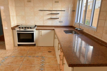 Sobrado à venda no Bairro do Jardim Regina na Rua José Baroncelli,