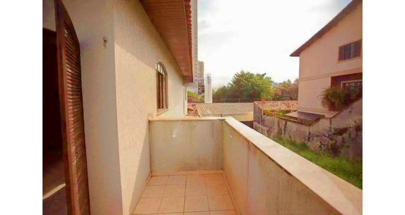   Sobrado à venda no Bairro do Parque São Domingos na Rua Abrahan Lincoln, 