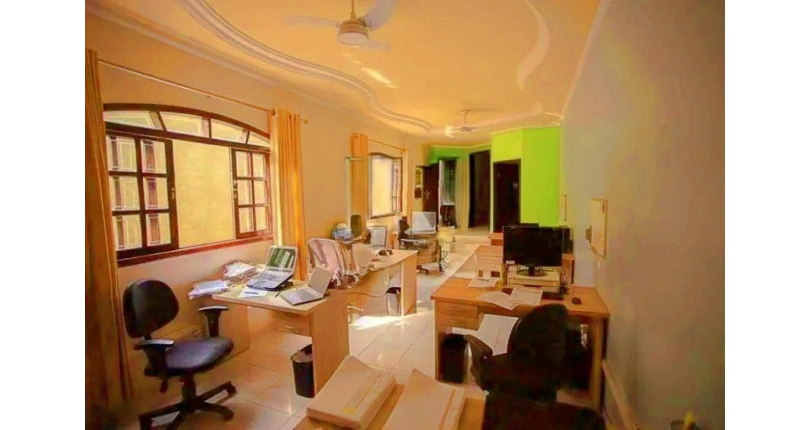  Sobrado à venda no Bairro do Parque São Domingos na Rua Abrahan Lincoln, 