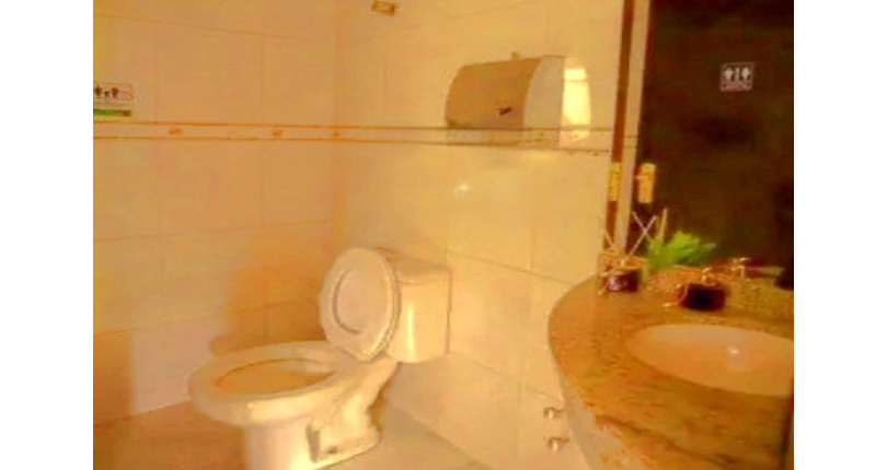  Sobrado à venda no Bairro do Parque São Domingos na Rua Abrahan Lincoln, 