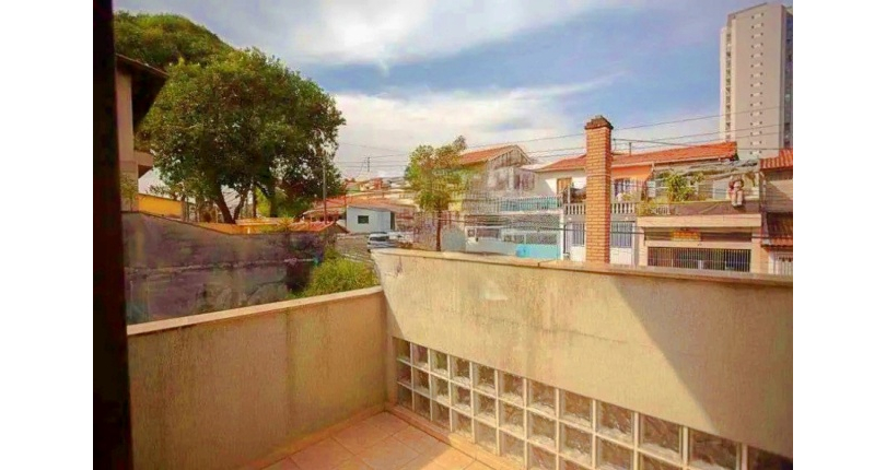  Sobrado à venda no Bairro do Parque São Domingos na Rua Abrahan Lincoln, 