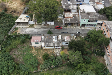 Excelente oportunidade de investimento ou construção residencial em Santana de Parnaíba. Lote localizado na Rua Névoa