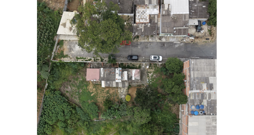 Excelente oportunidade de investimento ou construção residencial em Santana de Parnaíba. Lote localizado na Rua Névoa